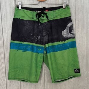Men’s 28 Quicksilver board shorts- swim trunks